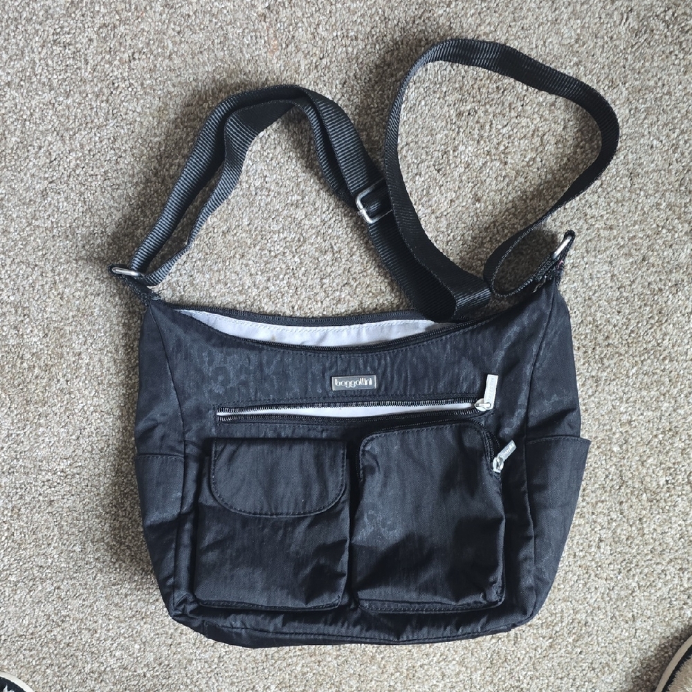 Bagallini Black Messenger Bag with Adjustable Strap